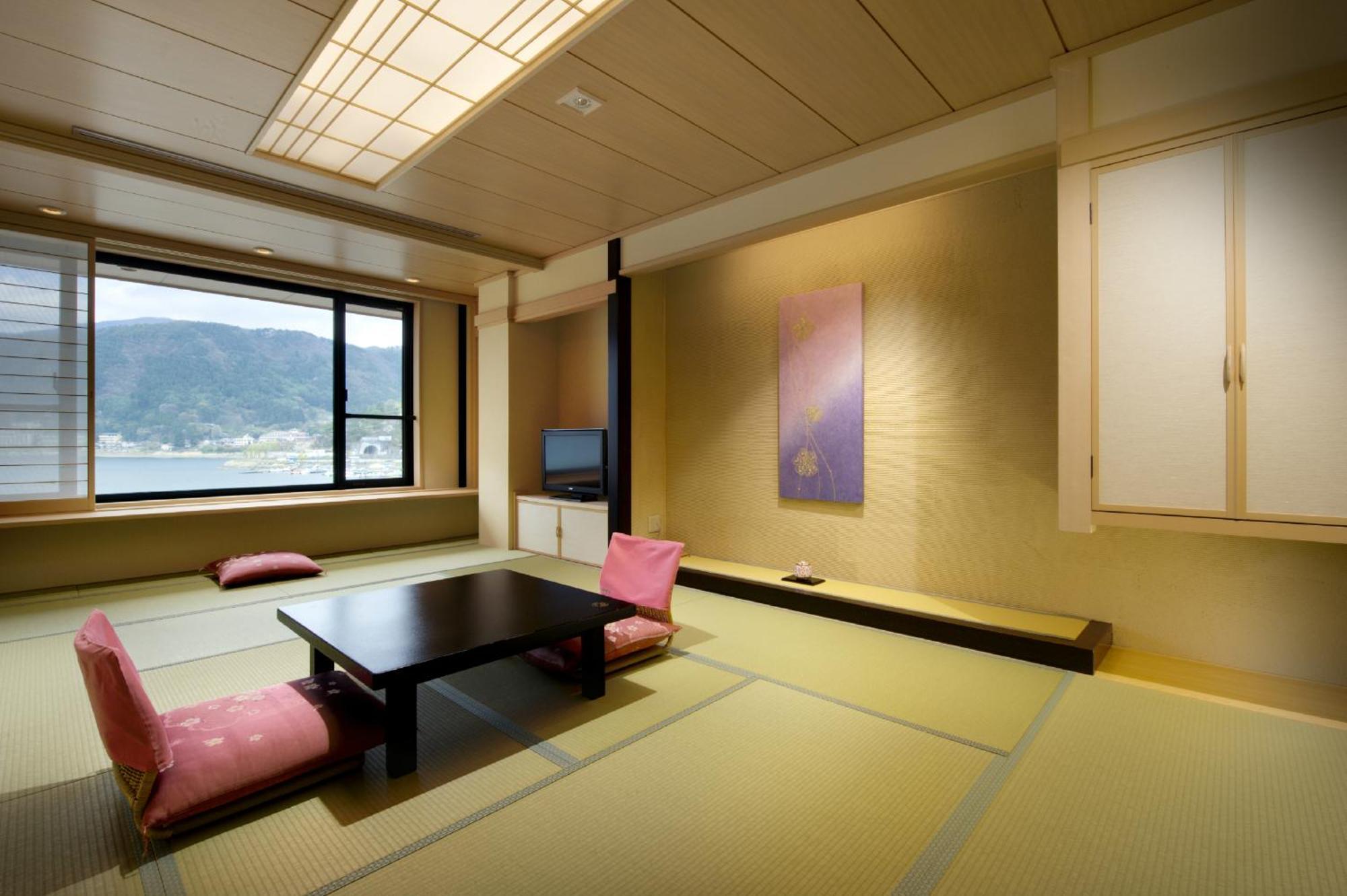 Fujikawaguchiko Onsen Konanso Hotel Ngoại thất bức ảnh A traditional Japanese room