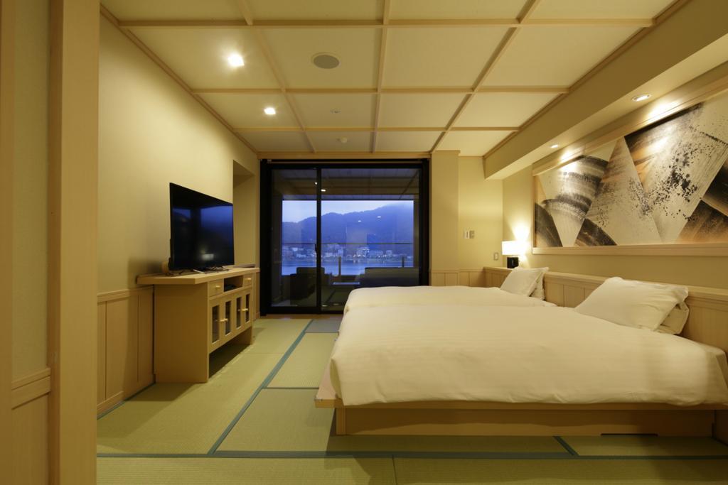 Fujikawaguchiko Onsen Konanso Hotel Ngoại thất bức ảnh A room at the hotel