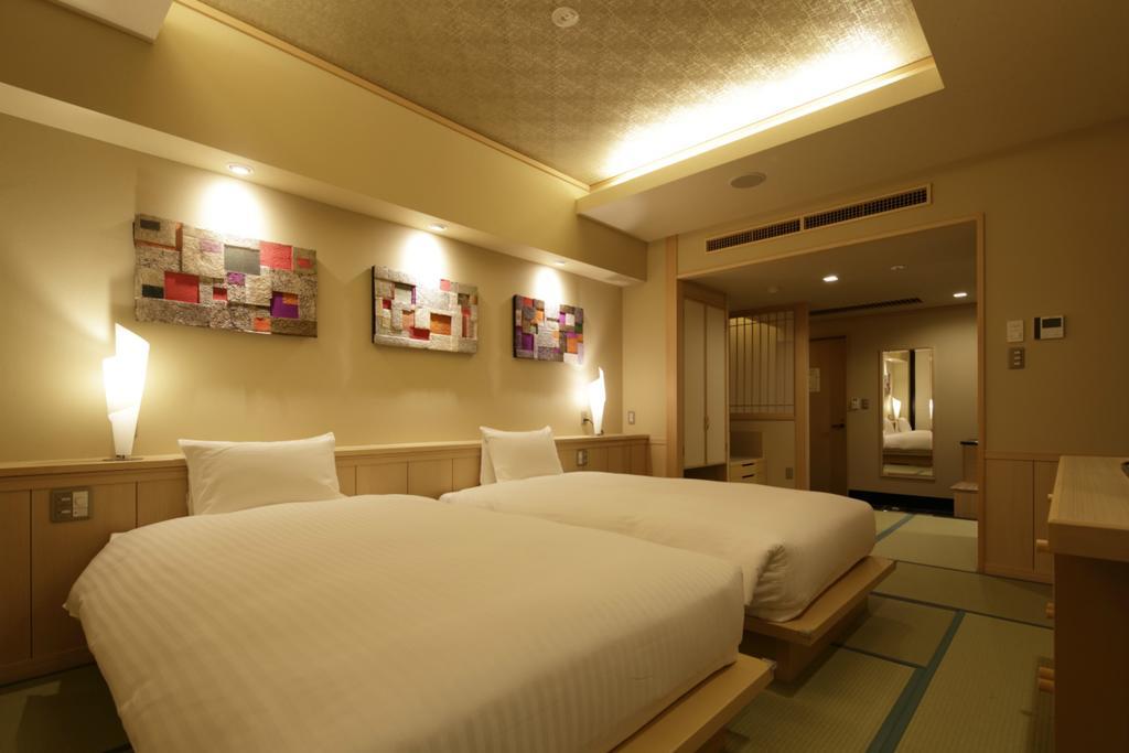 Fujikawaguchiko Onsen Konanso Hotel Ngoại thất bức ảnh A room at the hotel