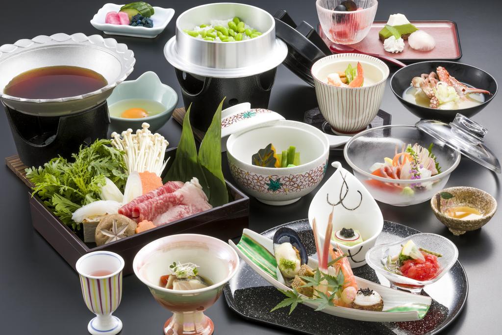 Fujikawaguchiko Onsen Konanso Hotel Ngoại thất bức ảnh A selection of Japanese cuisine