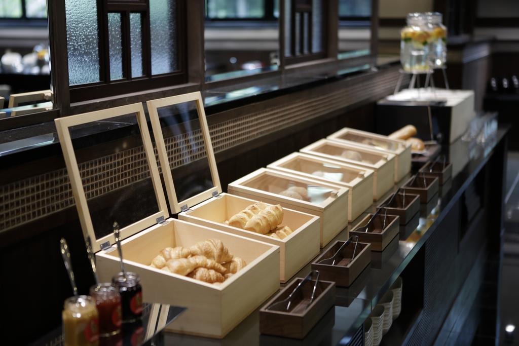Fujikawaguchiko Onsen Konanso Hotel Ngoại thất bức ảnh A selection of dim sum at a dim sum restaurant in Hong Kong