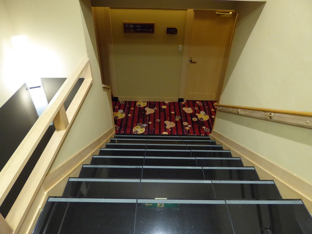 Fujikawaguchiko Onsen Konanso Hotel Ngoại thất bức ảnh Stairs in the hotel