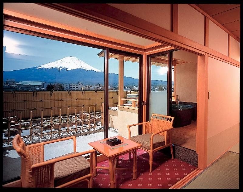 Fujikawaguchiko Onsen Konanso Hotel Ngoại thất bức ảnh A room at the hotel